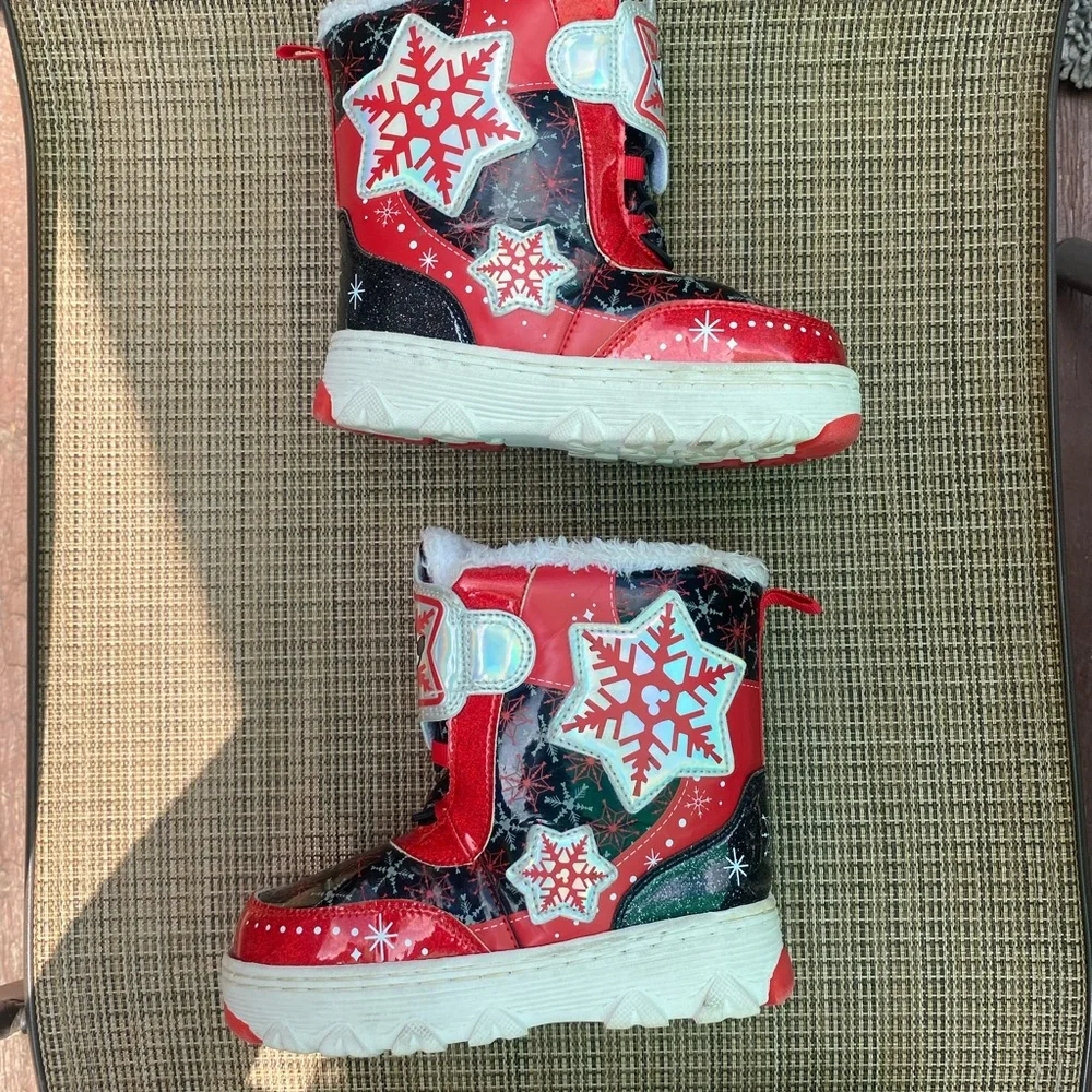 Disney Red and Black Mickey and Minnie Mouse‎ Snow Boots size 12
